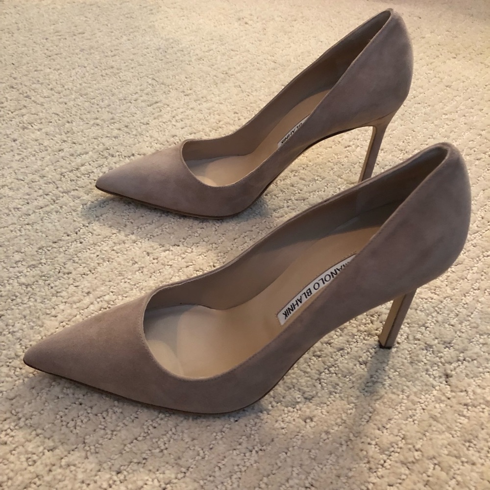 NIB Manolo Blahnik BB suede pump size 38